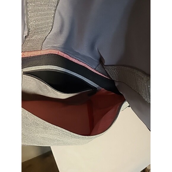 GILA River grey crossbody messenger bag. Pin Striped Liner Pink /white - Picture 5 of 12